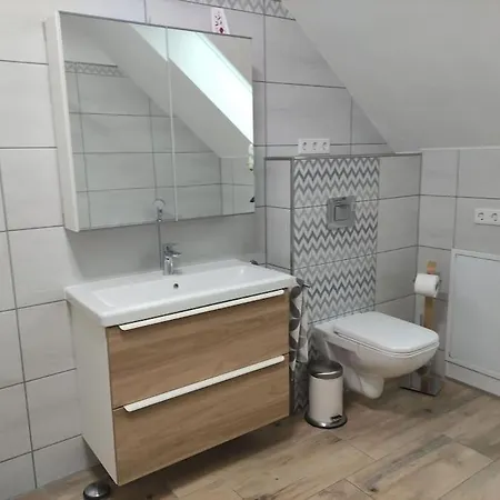 Moderne Doppelhaushaelfte