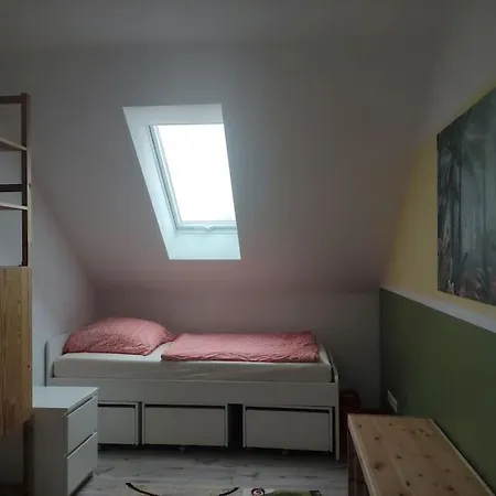 Moderne Doppelhaushaelfte Holiday home